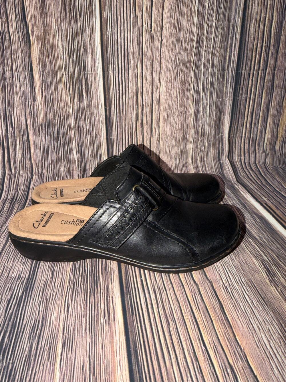Clarks Collection Women’s Black Leather Mule Clogs Soft Cushion Size 5.5 M